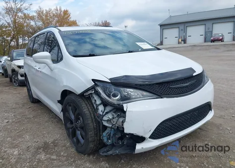 2018 Chrysler Pacifica Touring L Plus из США, поврежденный, VIN 2C4RC1EG4JR174316